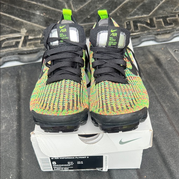 Nike Women Air VaporMax Flyknit Sneakers - Black and Green - Picture 1 of 5